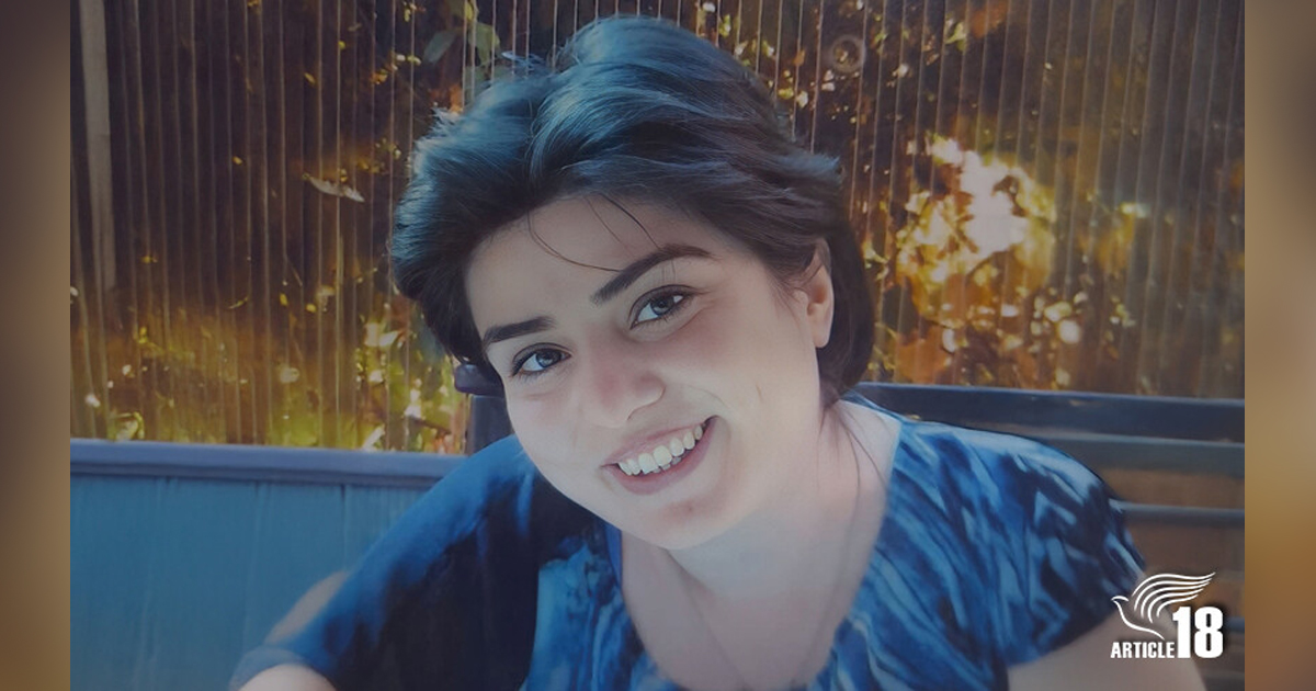 Aida is smiling. Aida is smiling.