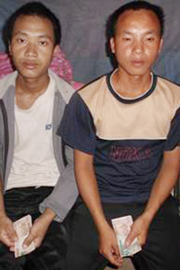 Bountheung Phetsomphone and his friend - Photo: VOM USA