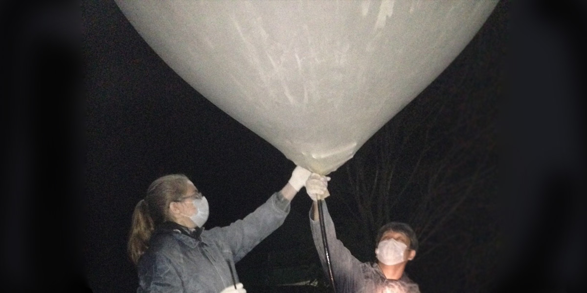 Filling balloons for North Korea