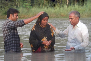 A baptism in Pakistan - Mission Network News www.mnnonline.org