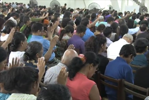 Sri Lankan believers worshiping